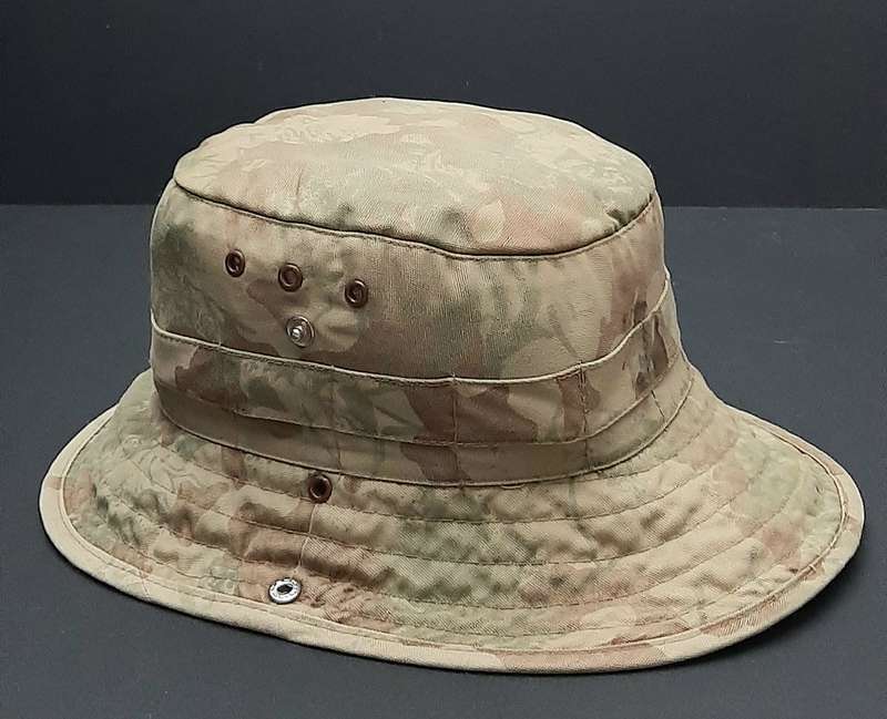 Border War 1980s : 2nd Pattern Camouflage Bush Hat w/ Foliage Band (Large / 59).