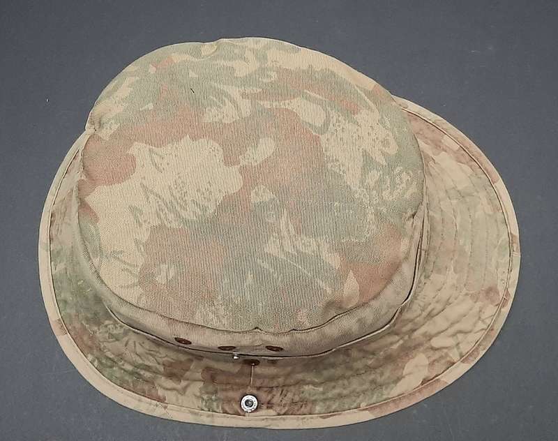 Border War 1980s : 2nd Pattern Camouflage Bush Hat w/ Foliage Band (Large / 59).