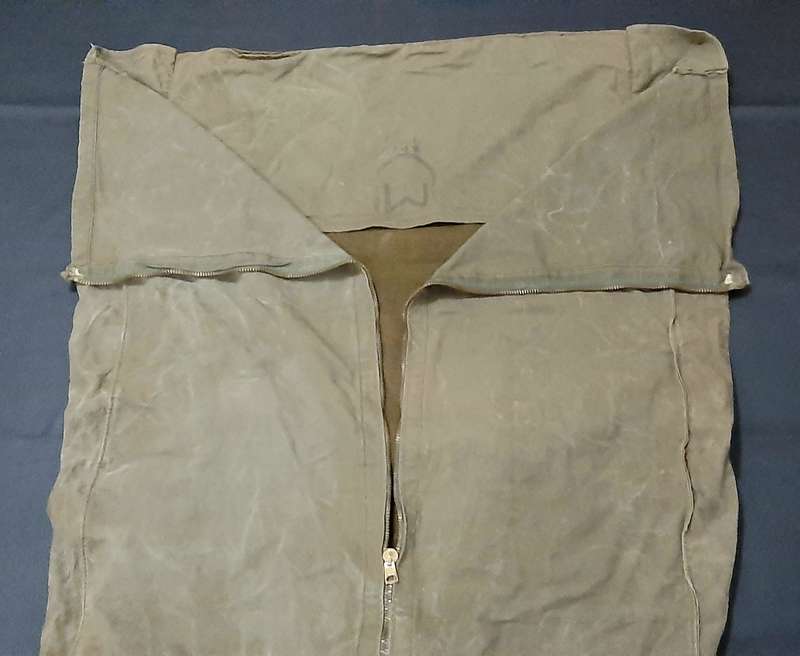 RARE: 1969 SADF Officer's Green Bedding Roll w/ Zipper & Wool Lining (SPJ & Union Marked)