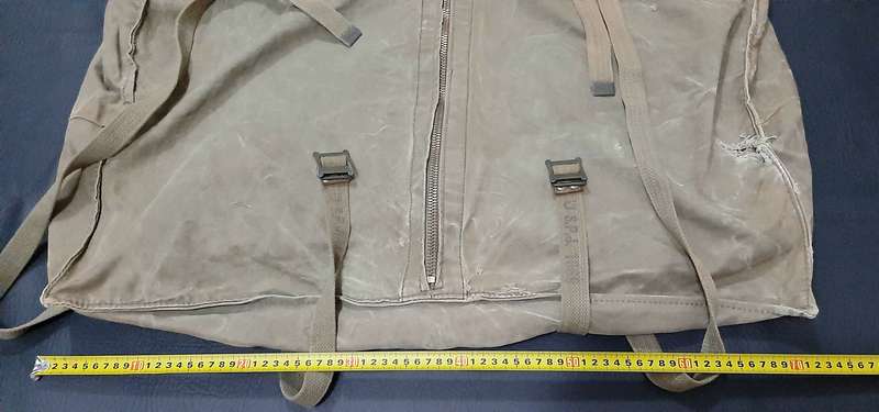 RARE: 1969 SADF Officer's Green Bedding Roll w/ Zipper & Wool Lining (SPJ & Union Marked)