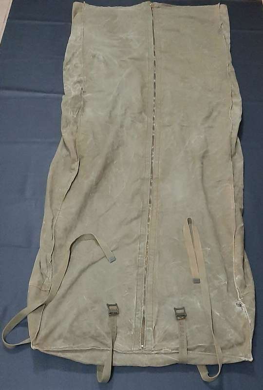 RARE: 1969 SADF Officer's Green Bedding Roll w/ Zipper & Wool Lining (SPJ & Union Marked)