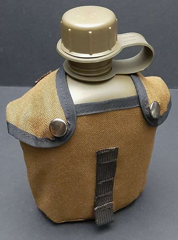 RARE: Mid-1990s SADF Nutria Cordura 1 Litre Canteen Cover w/ Waterbottle.