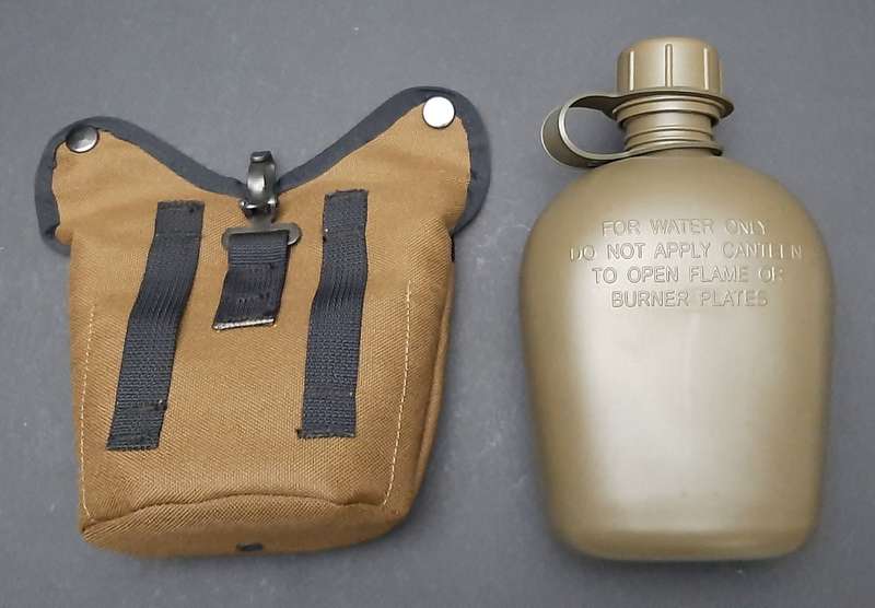 RARE: Mid-1990s SADF Nutria Cordura 1 Litre Canteen Cover w/ Waterbottle.