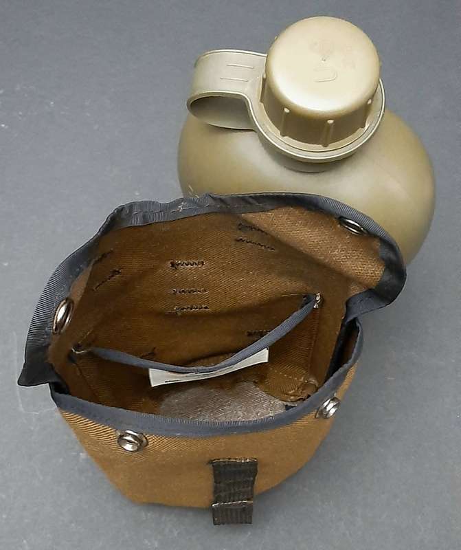 RARE: Mid-1990s SADF Nutria Cordura 1 Litre Canteen Cover w/ Waterbottle.