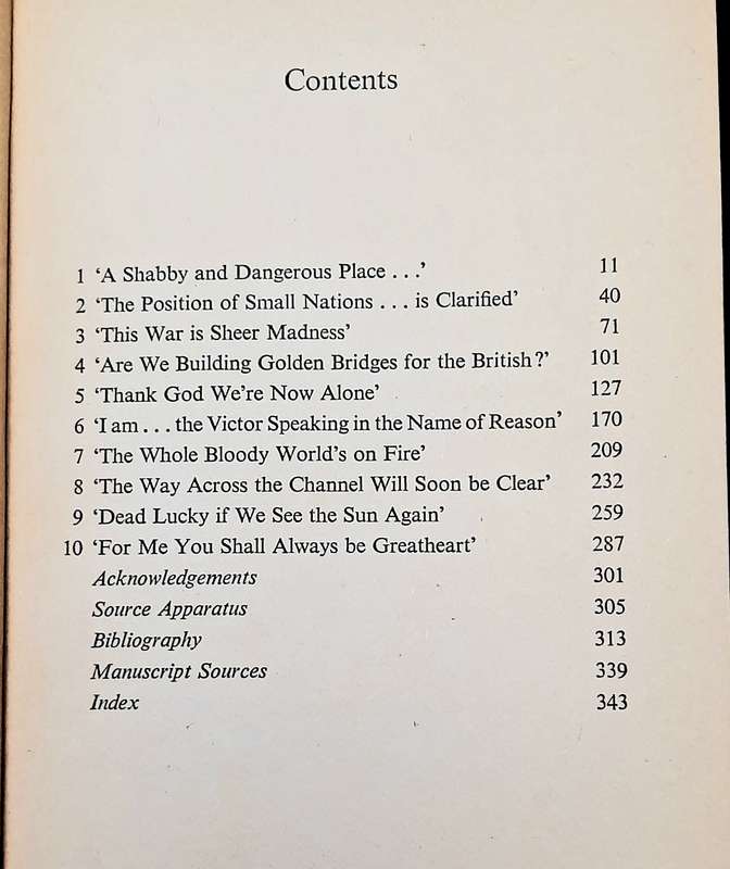 WW2 : ' 1940 The World In Flames' S/Cover Book by Richard Collier (USED).