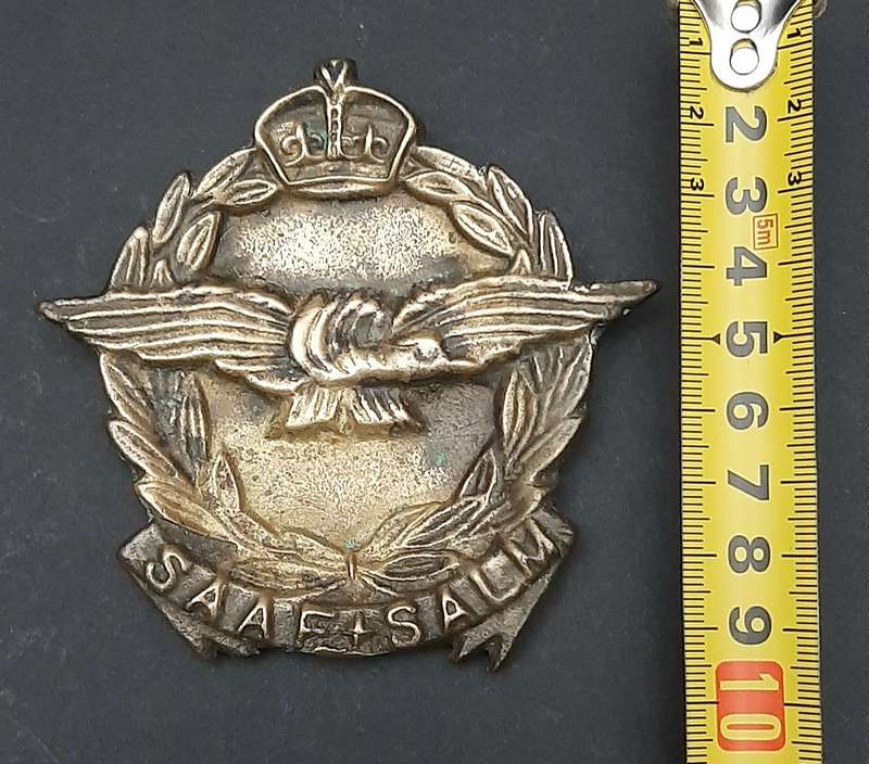 **WW2 : South African Air Force Sandcast Brass Ashtray w/ Insignia Relief (9cmx9cm).