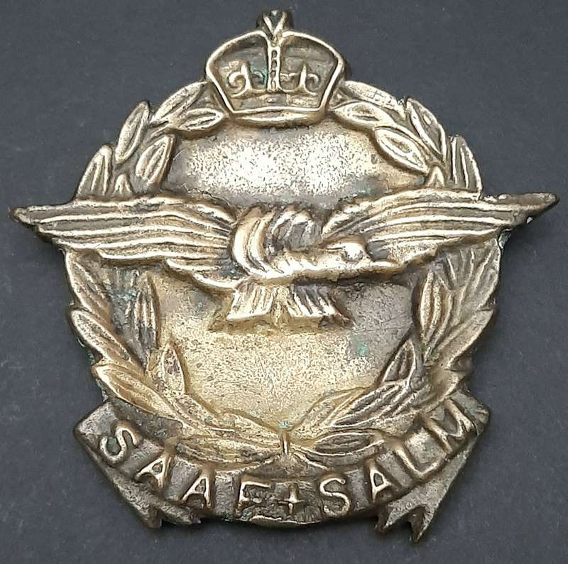 **WW2 : South African Air Force Sandcast Brass Ashtray w/ Insignia Relief (9cmx9cm).