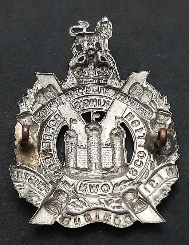 WW1/WW2 : King's Own Scottish Borderers Glengarry/ Tam O'Shanter White Metal Badge (Lugs Intact).