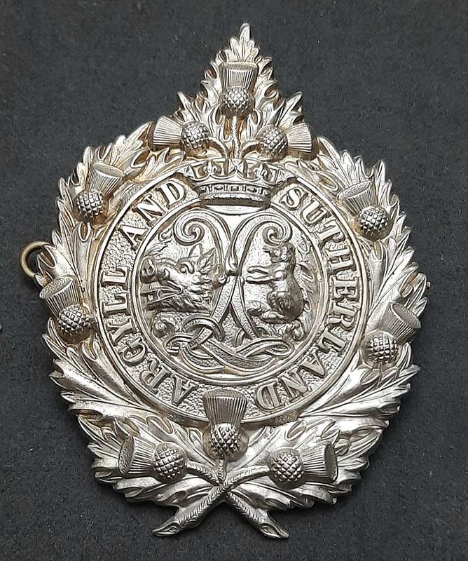 WW1 / WW2 : Argyll & Sutherland Highlanders White Metal Glengarry/ Tam O'Shanter Badge (Lugs+Pin).