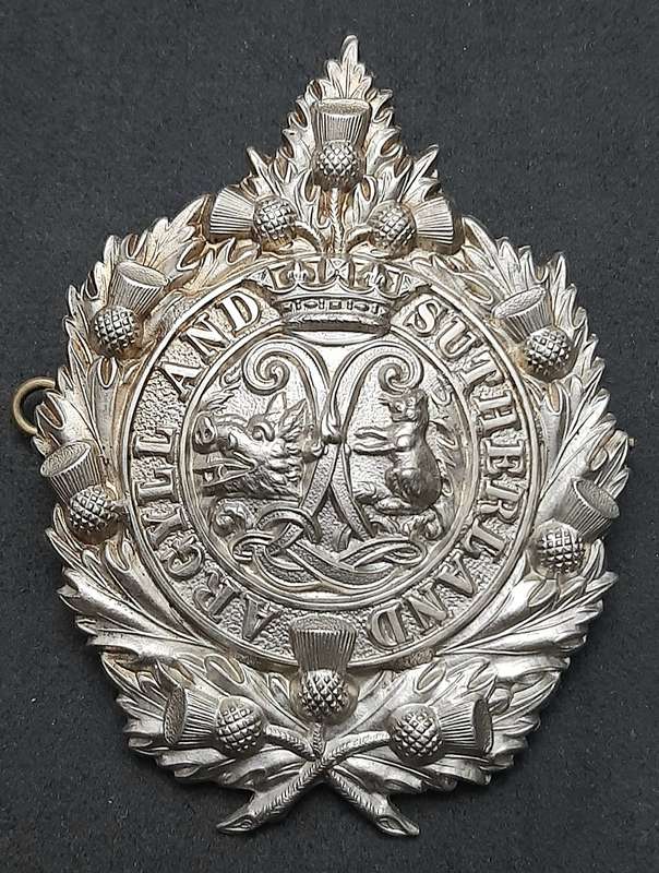 WW1 / WW2 : Argyll & Sutherland Highlanders White Metal Glengarry/ Tam O'Shanter Badge (Lugs+Pin).