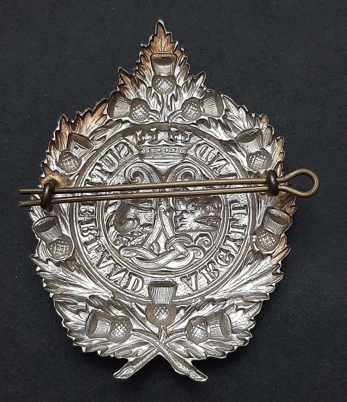 WW1 / WW2 : Argyll & Sutherland Highlanders White Metal Glengarry/ Tam O'Shanter Badge (Lugs+Pin).