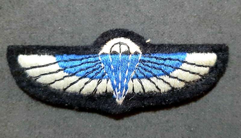 RARE: Early 1980s New Zealand S.A.S Patt.44 Maroon Title & Parachute Wing ( 2 Pcs).