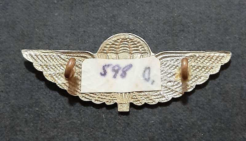 RARE: 1980s British S.A.S Silver Metallic HALO Dress Parachute Wing (Lugs Intact).