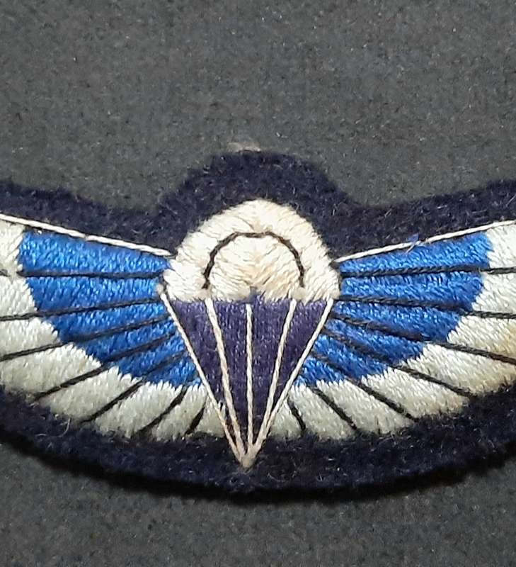 RARE: 1950s/ 60s British S.A.S Padded 'Malaya Type' Embroidered Parachute Qualification Wing