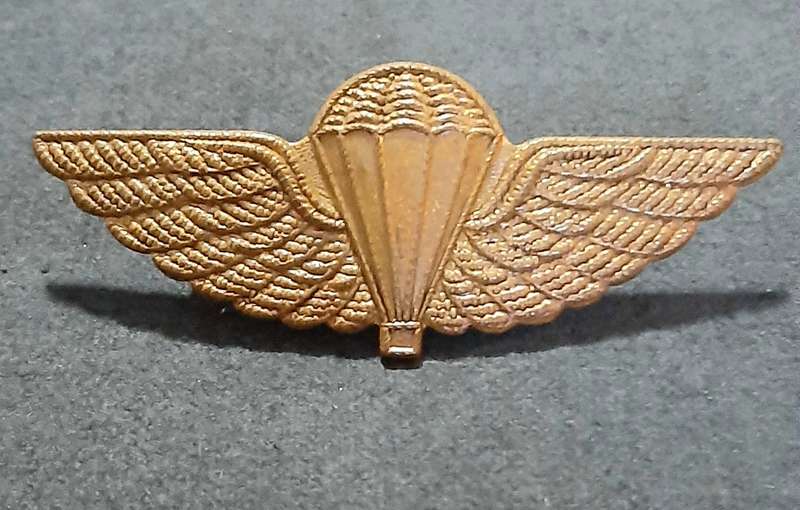 RARE: 1980s Australian S.A.S Bronze Metallic HALO Dress Parachute Wing (Lugs Intact).