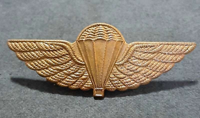 RARE: 1980s Australian S.A.S Bronze Metallic HALO Dress Parachute Wing (Lugs Intact).