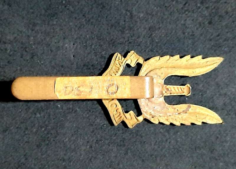 RARE: 1980s British S.A.S Bronze Metallic Beret Badge w/ Slide.