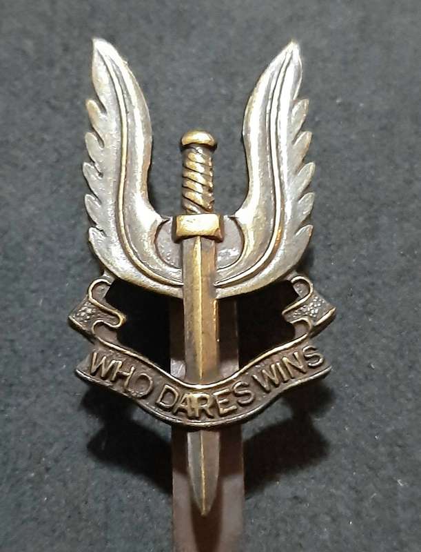 RARE: 1980s British S.A.S 'Subdued' Metallic Beret Badge w/ Slide .