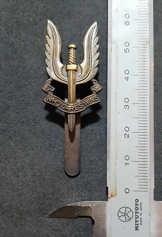 RARE: 1980s British S.A.S 'Subdued' Metallic Beret Badge w/ Slide .