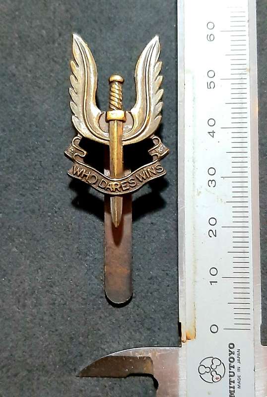 RARE: 1980s British S.A.S 'Subdued' Metallic Beret Badge w/ Slide .