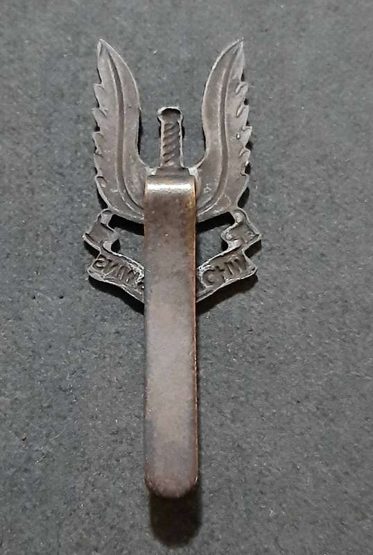 RARE: 1980s British S.A.S 'Subdued' Metallic Beret Badge w/ Slide .