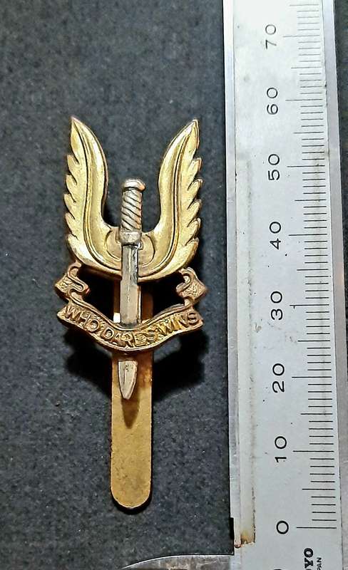 RARE: 1970s Australian S.A.S Bi-Metal Beret Badge w/ Slide.