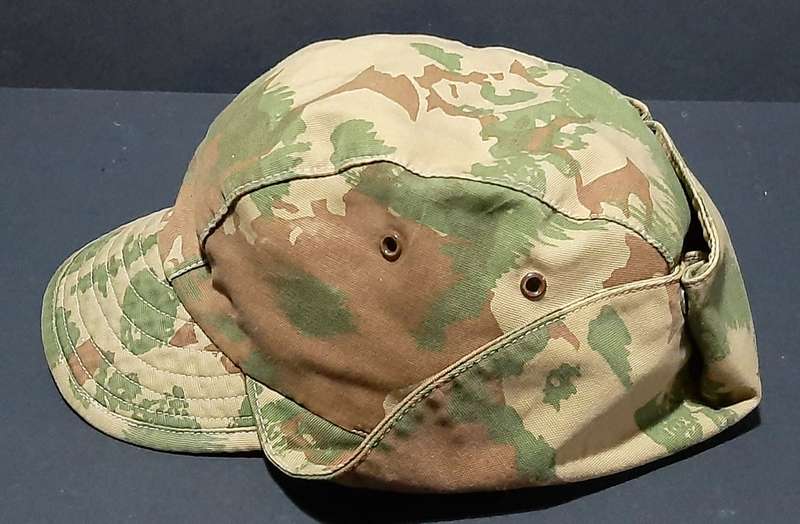 RARE: 1960s Rhodesian Bush War- SA 1st Patt. Camouflage Fielddress Cap w/ Neck-Flap (57/58).