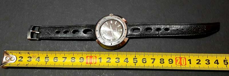 RARE: 1969 INTERPOL DELUXE 21-Jewel Anti-Magnetic Diver's Watch w/ Original Strap (UNTESTED).