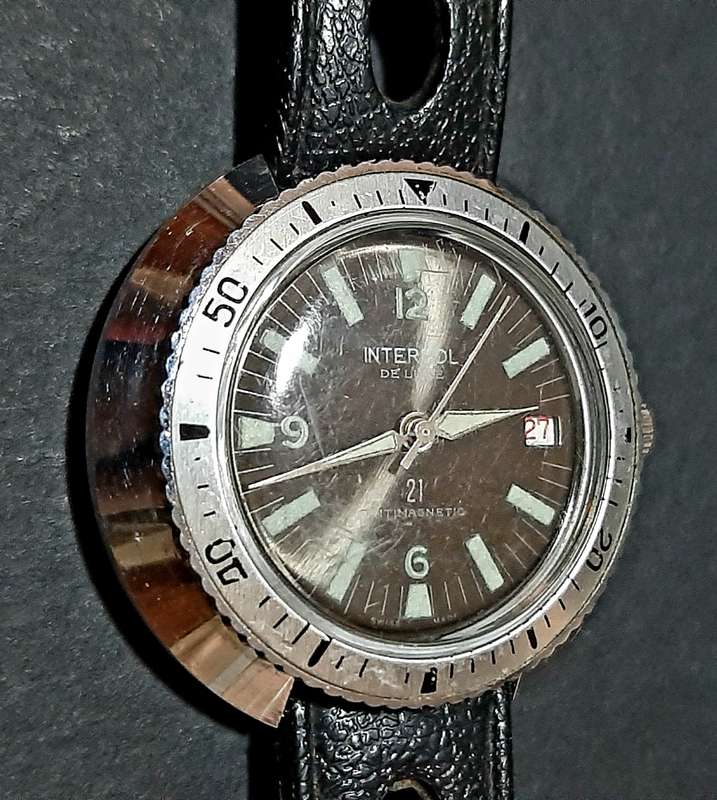 RARE: 1969 INTERPOL DELUXE 21-Jewel Anti-Magnetic Diver's Watch w/ Original Strap (UNTESTED).