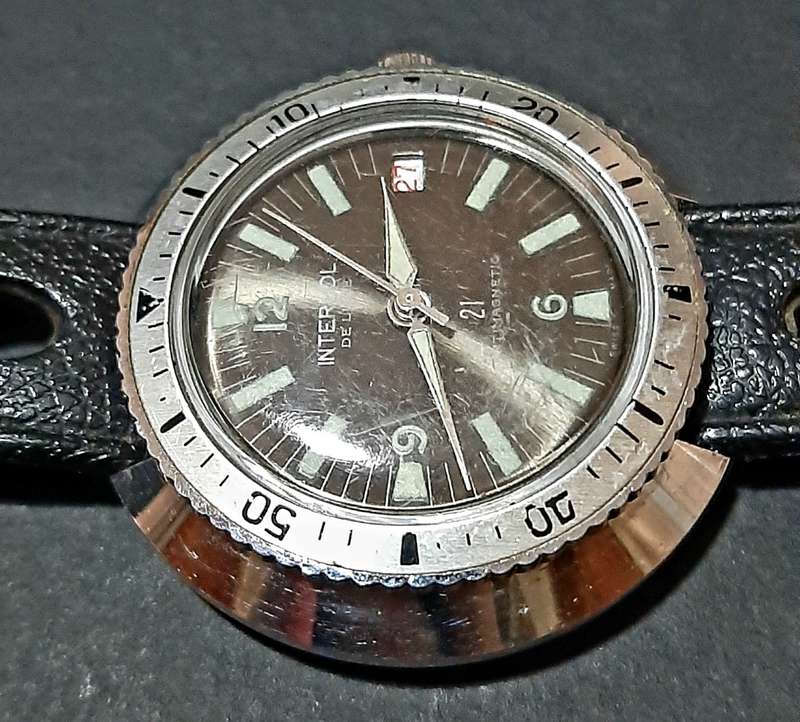 RARE: 1969 INTERPOL DELUXE 21-Jewel Anti-Magnetic Diver's Watch w/ Original Strap (UNTESTED).
