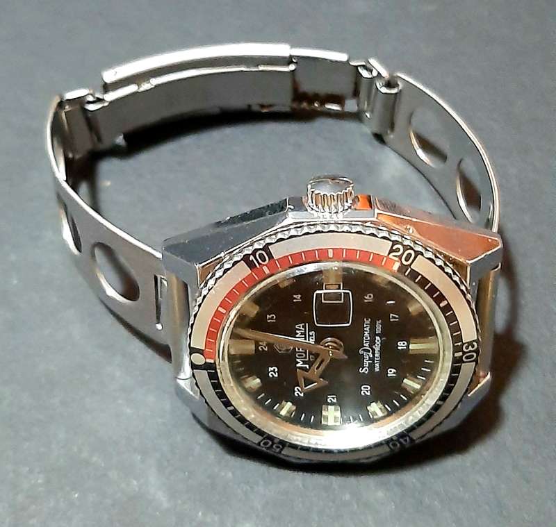 RARE: 1970s Mortima 17-Jewel 'Superdatomatic' Waterproof Diver's Watch (TESTED).