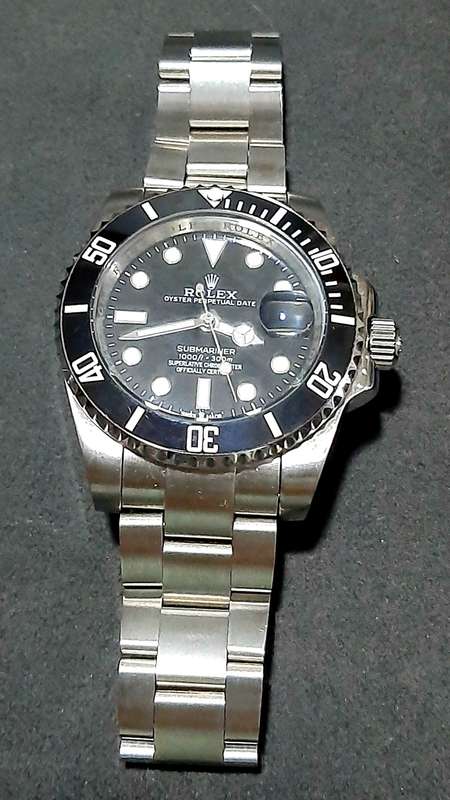 STUNNING: Gent's Replica Rolex ' Oyster Perpetual' Date-Submariner Diver's Watch (TESTED).