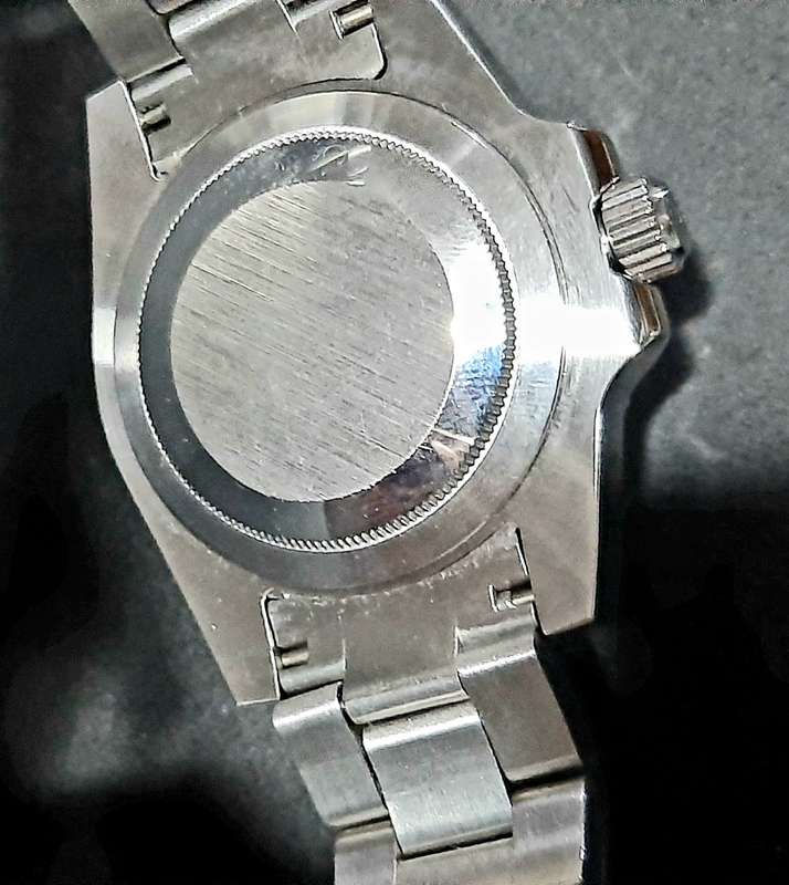 STUNNING: Gent's Replica Rolex ' Oyster Perpetual' Date-Submariner Diver's Watch (TESTED).