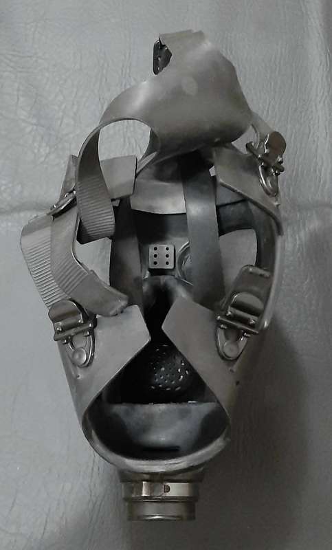 Border War: M76 / M15A1 Gas Mask w/ Unissued Filter & Patt.80 Nutria Satchel ( 3x Pcs).