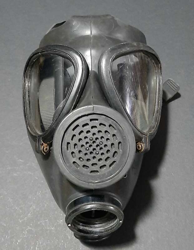 Border War: M76 / M15A1 Gas Mask w/ Unissued Filter & Patt.80 Nutria Satchel ( 3x Pcs).