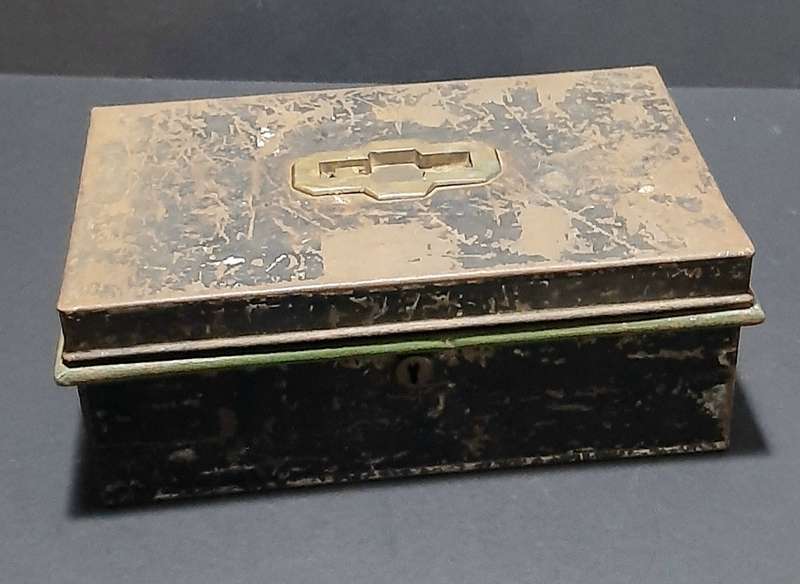 1930s Barclay's Bank South Africa: Metal Currency Storage Box w/ Internal Shelf Segment (31cmx19cm)