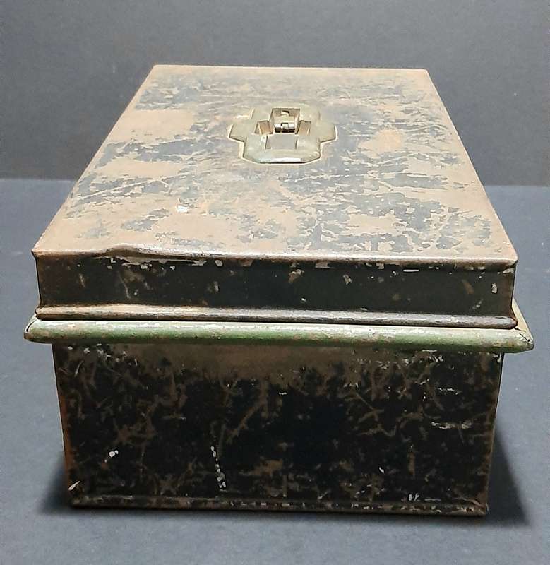 1930s Barclay's Bank South Africa: Metal Currency Storage Box w/ Internal Shelf Segment (31cmx19cm)