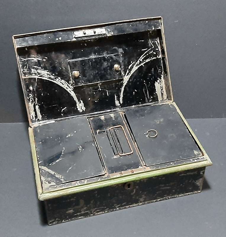 1930s Barclay's Bank South Africa: Metal Currency Storage Box w/ Internal Shelf Segment (31cmx19cm)