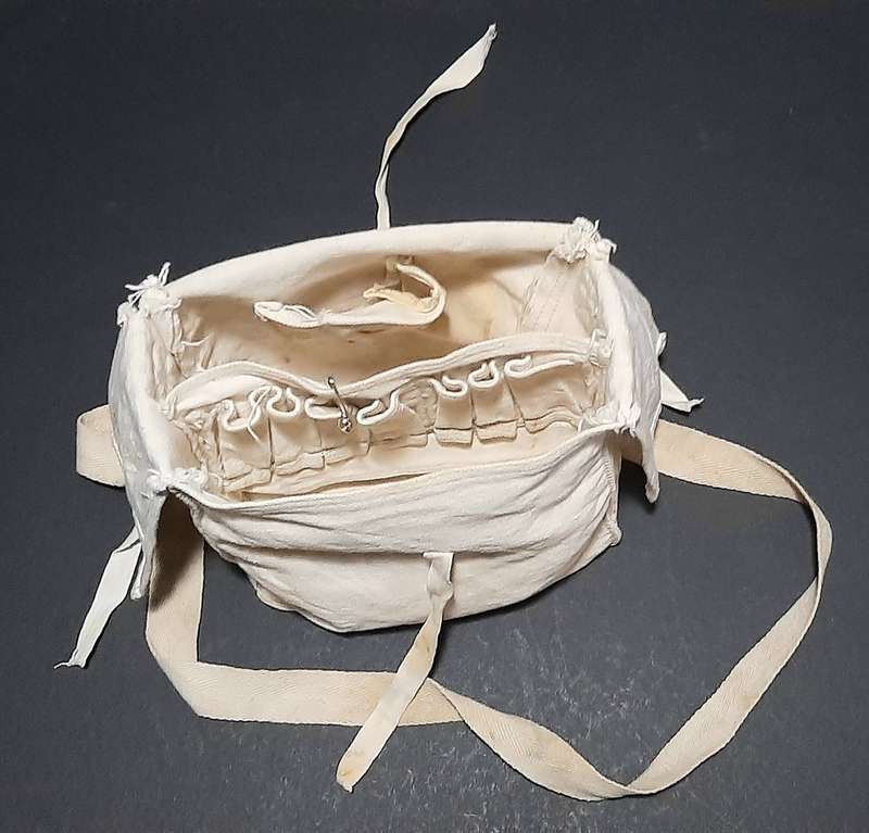 RARE: WW2 UDF Medic's 10-Man First Field Aid Webbing Bag w/ Sling (USED).