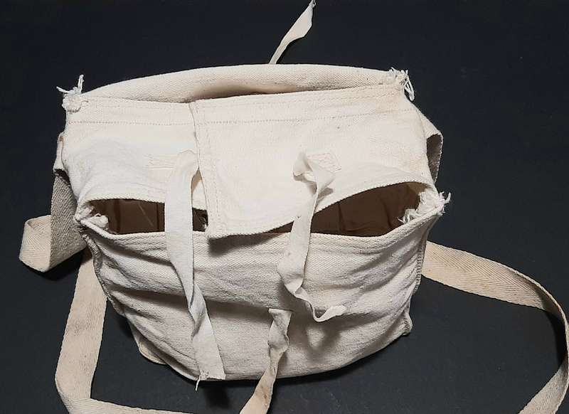 RARE: WW2 UDF Medic's 10-Man First Field Aid Webbing Bag w/ Sling (USED).