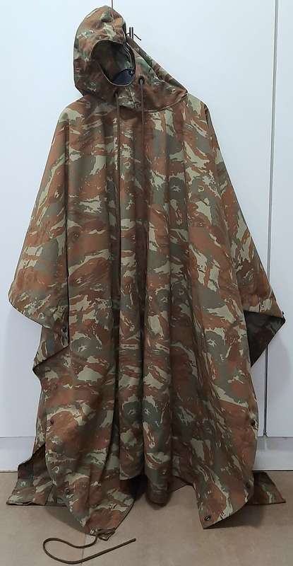 RARE: Border War 1980s - SADF 32 Battalion Camouflage Poncho/ Groundsheet w/ Hood (Specifico).