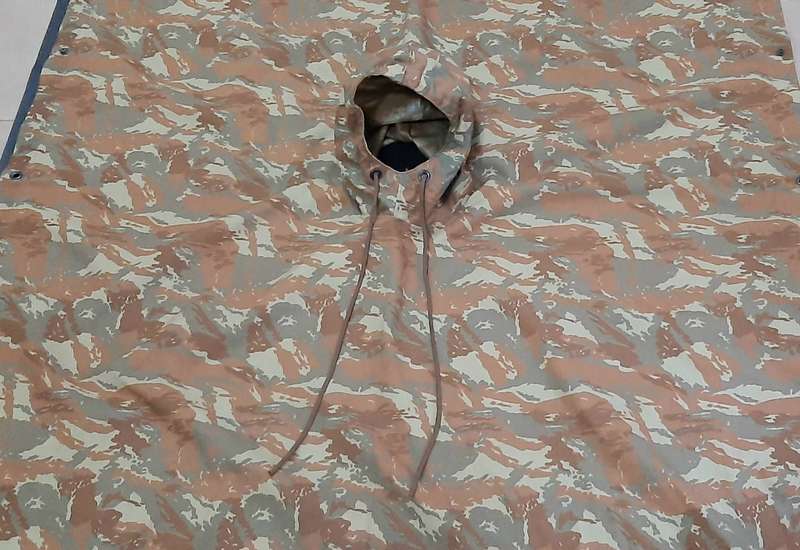 RARE: Border War 1980s - SADF 32 Battalion Camouflage Poncho/ Groundsheet w/ Hood (Specifico).
