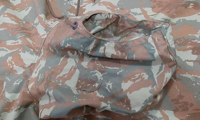 RARE: Border War 1980s - SADF 32 Battalion Camouflage Poncho/ Groundsheet w/ Hood (Specifico).