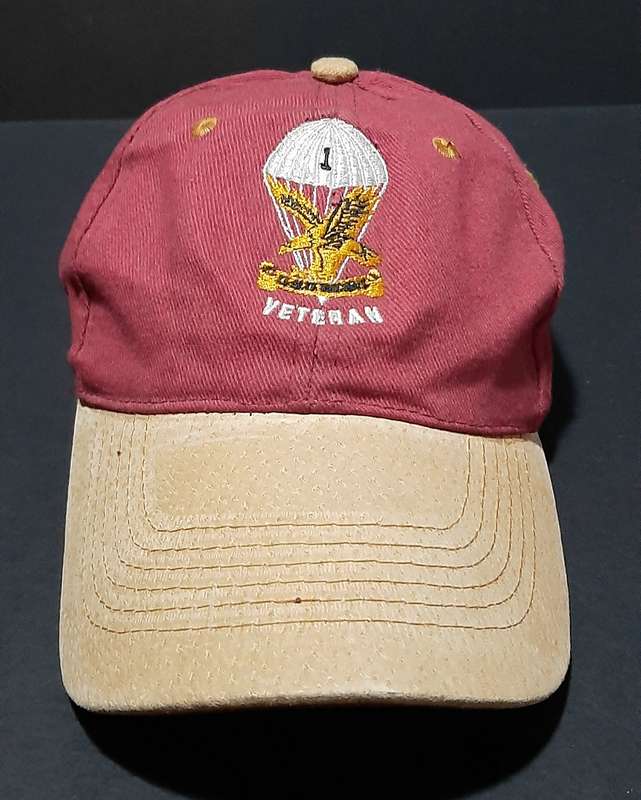 1990s SADF Commemorative: 1 Parachute Battalion Unit Baseball Cap w/ Nat. Flag Pin (Universal Size).