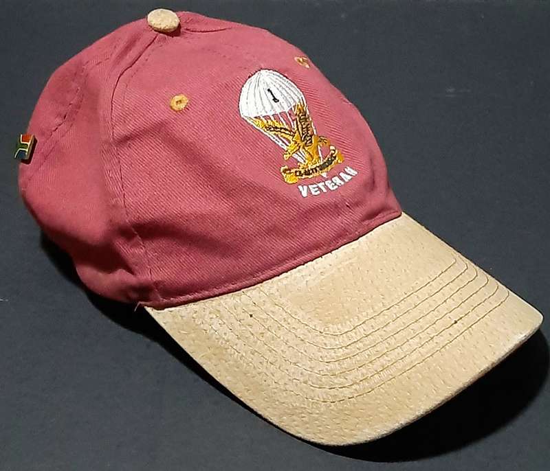 1990s SADF Commemorative: 1 Parachute Battalion Unit Baseball Cap w/ Nat. Flag Pin (Universal Size).