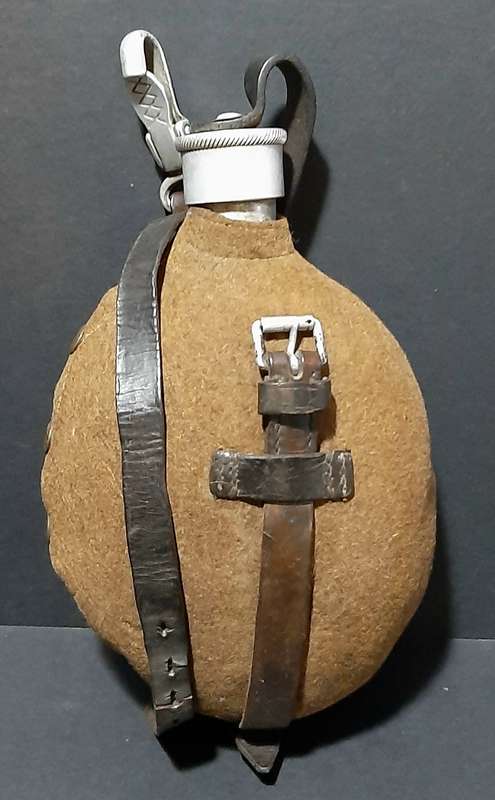 Rare WW2 German Matching M31 Aluminium Canteen with Felt Cover & Accessories (1938)