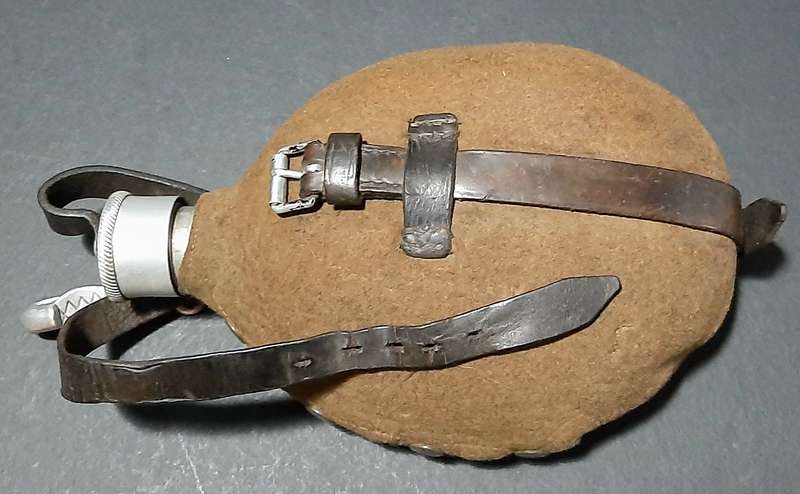 Rare WW2 German Matching M31 Aluminium Canteen with Felt Cover & Accessories (1938)