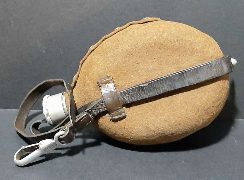 Rare WW2 German Matching M31 Aluminium Canteen with Felt Cover & Accessories (1938)