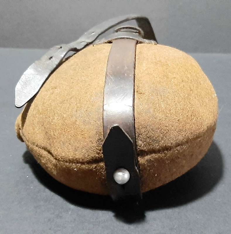 Rare WW2 German Matching M31 Aluminium Canteen with Felt Cover & Accessories (1938)