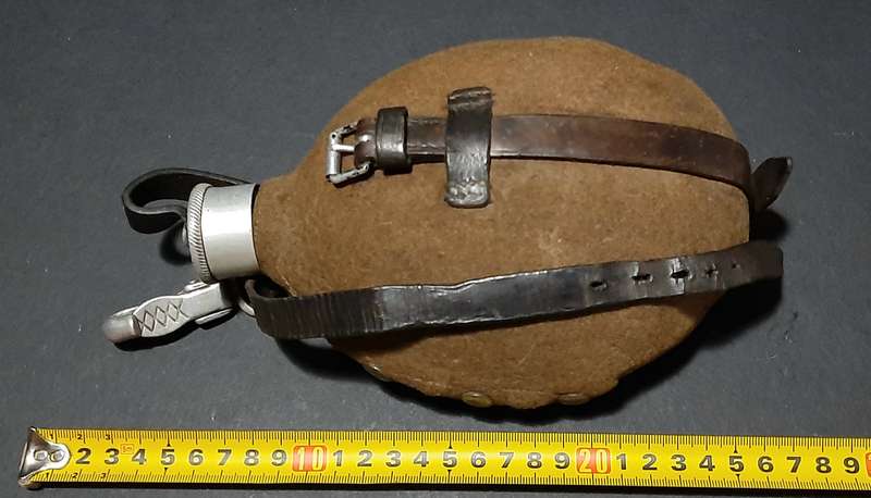 Rare WW2 German Matching M31 Aluminium Canteen with Felt Cover & Accessories (1938)